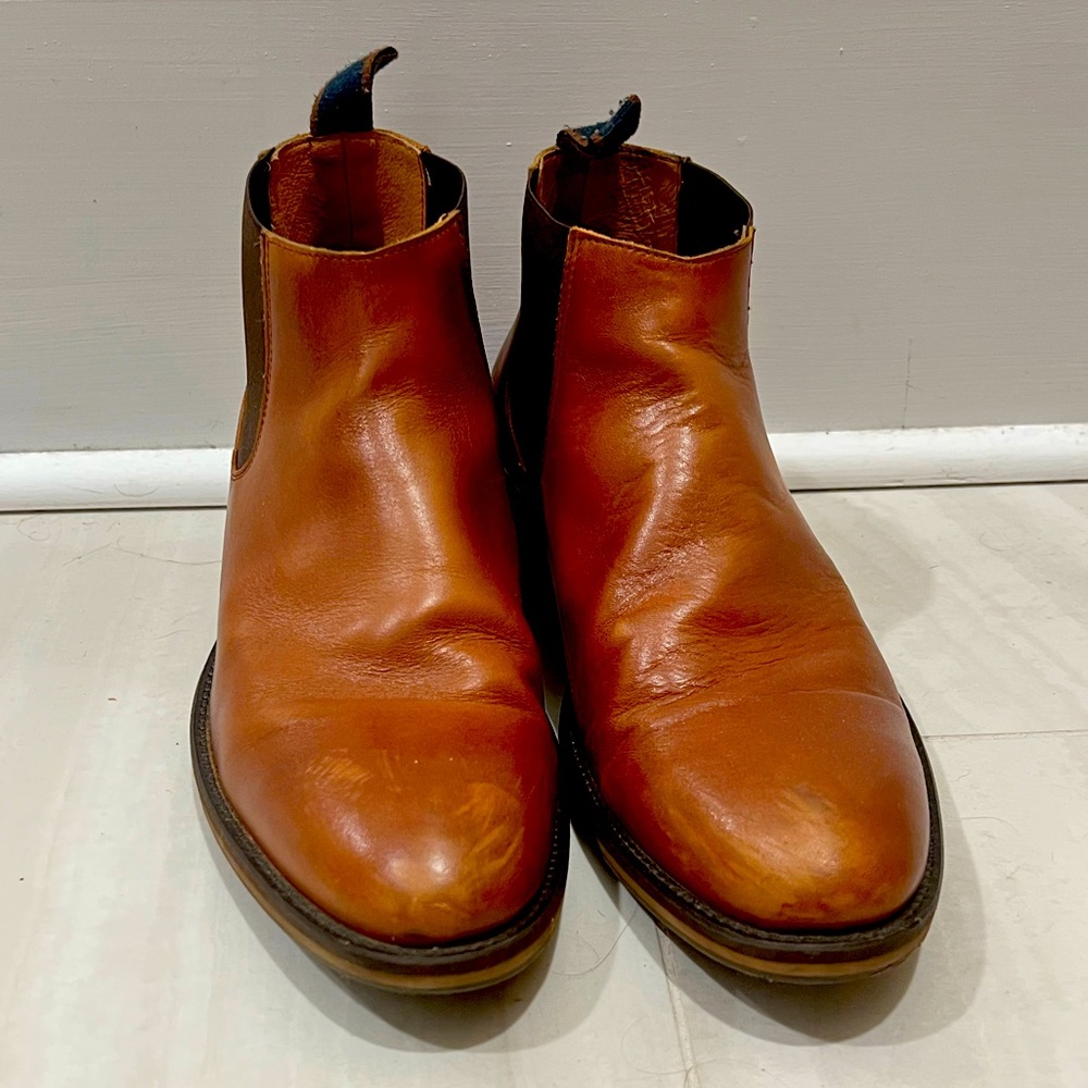 Rodd and Gunn Chelsea Boots